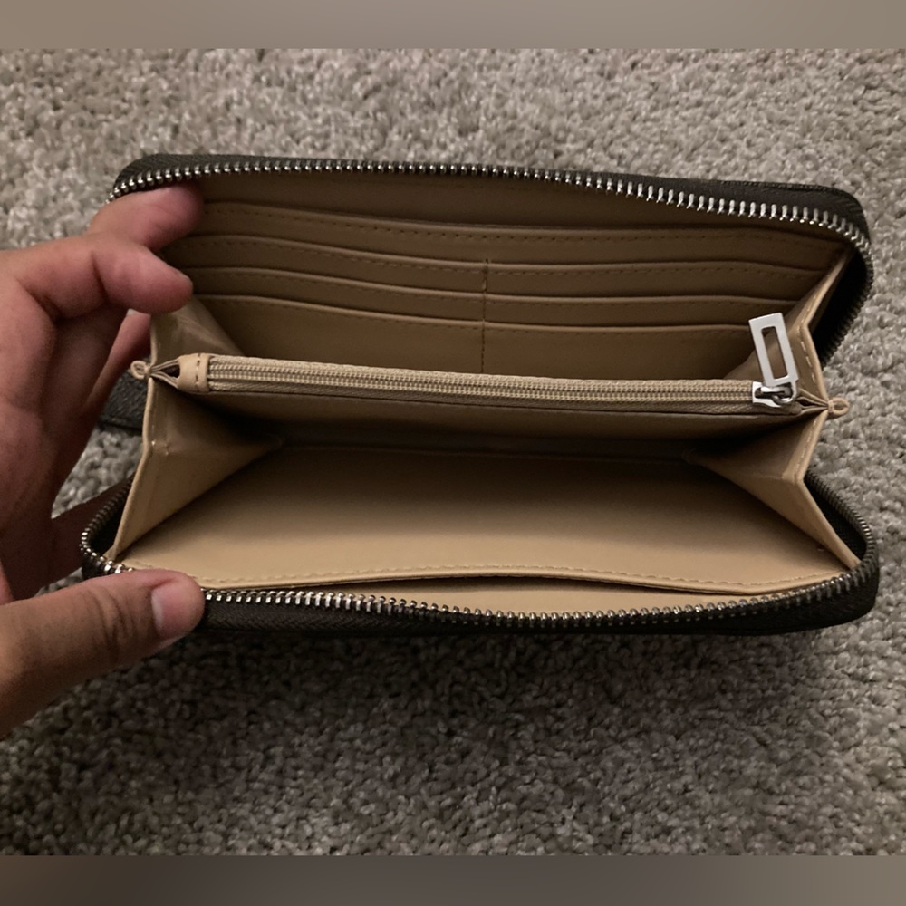 Guess Bag With Matching Wallet - image 3